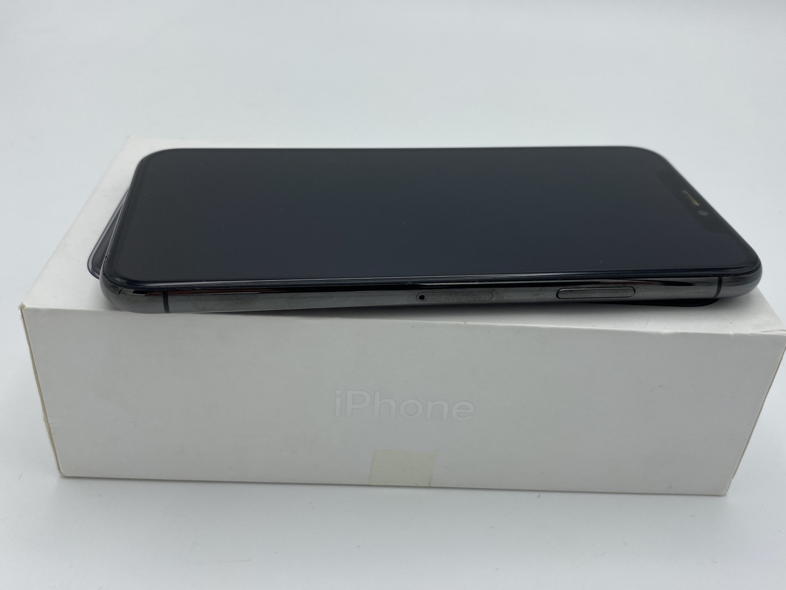 Iphone xs .mar.6
