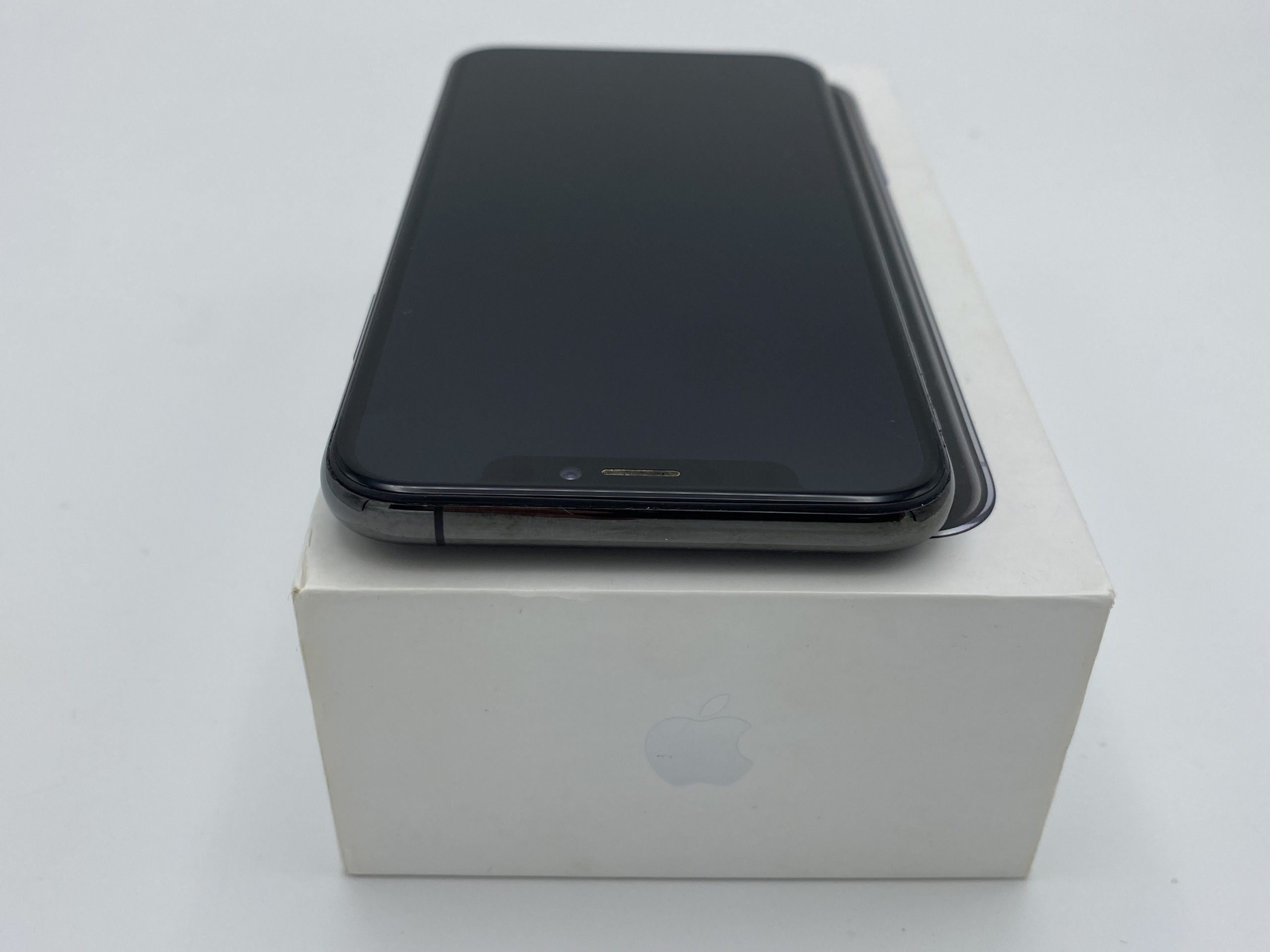 Iphone xs .mar.7