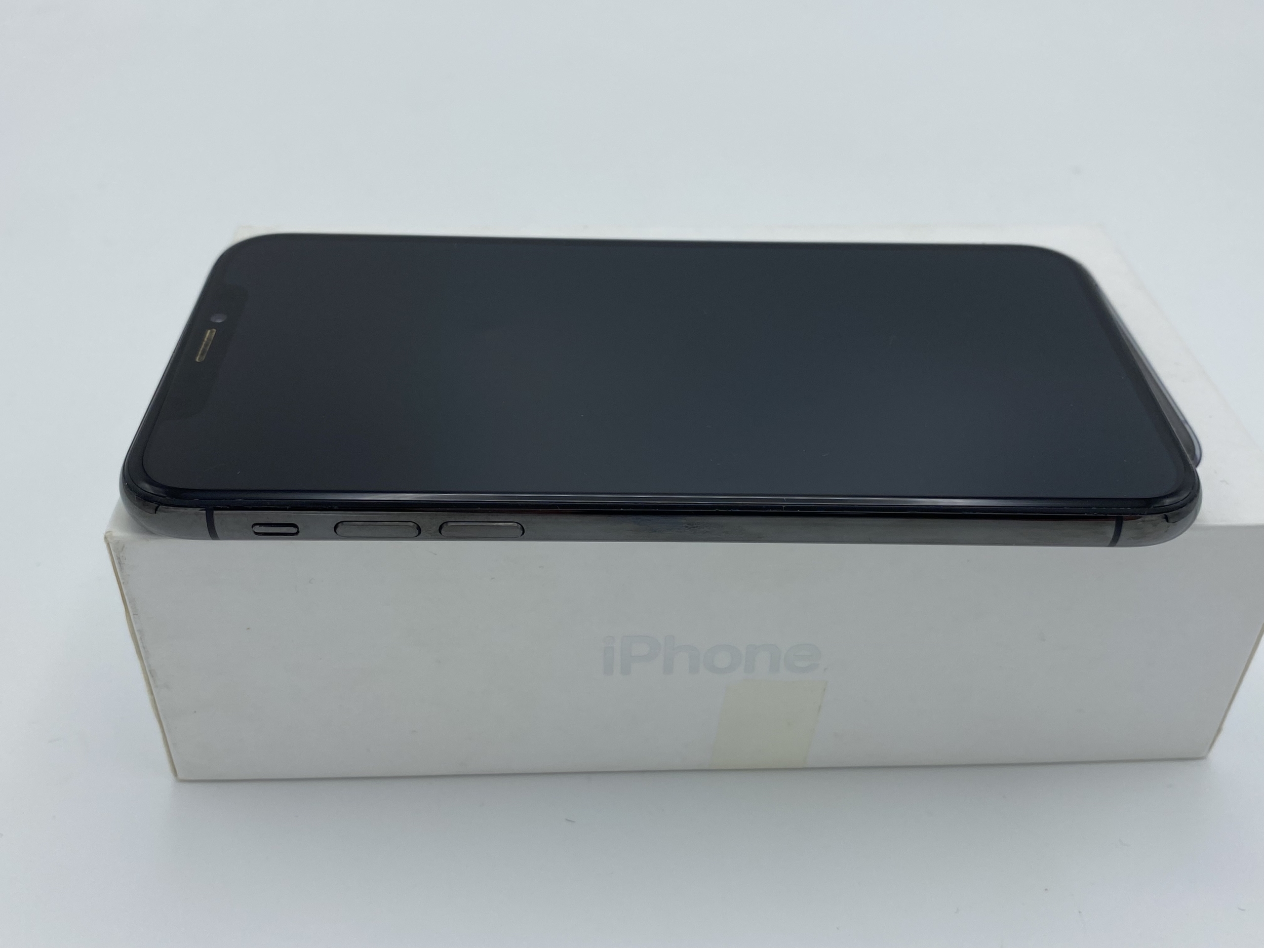 Iphone xs .mar.8